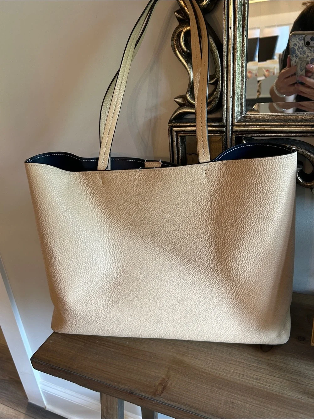 Tory Burch large tan Leather Tote Bag with Perforated Medallion GUC